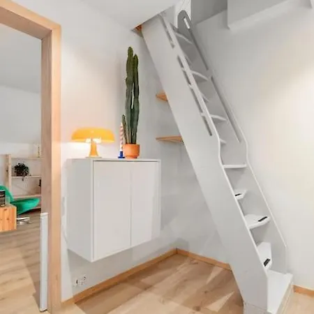 Hébergement de vacances Charming Town House With A Cozy Loft